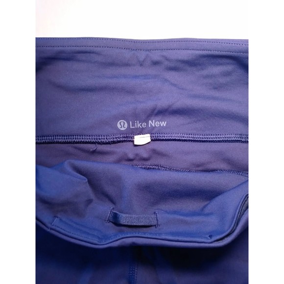Lululemon Beat the Heat Crop Pants Hero Blue Navy Keyhole Mesh Zip Pocket Size 4 - Picture 8 of 11
